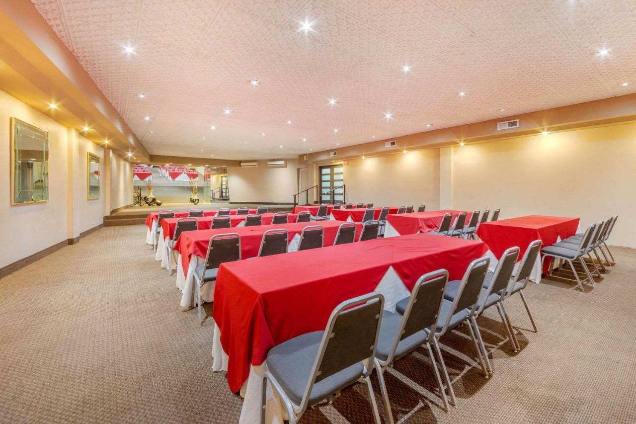 Quality Inn Piedras Negras Zewnętrze zdjęcie